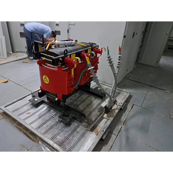 變壓器吊裝搬運就位